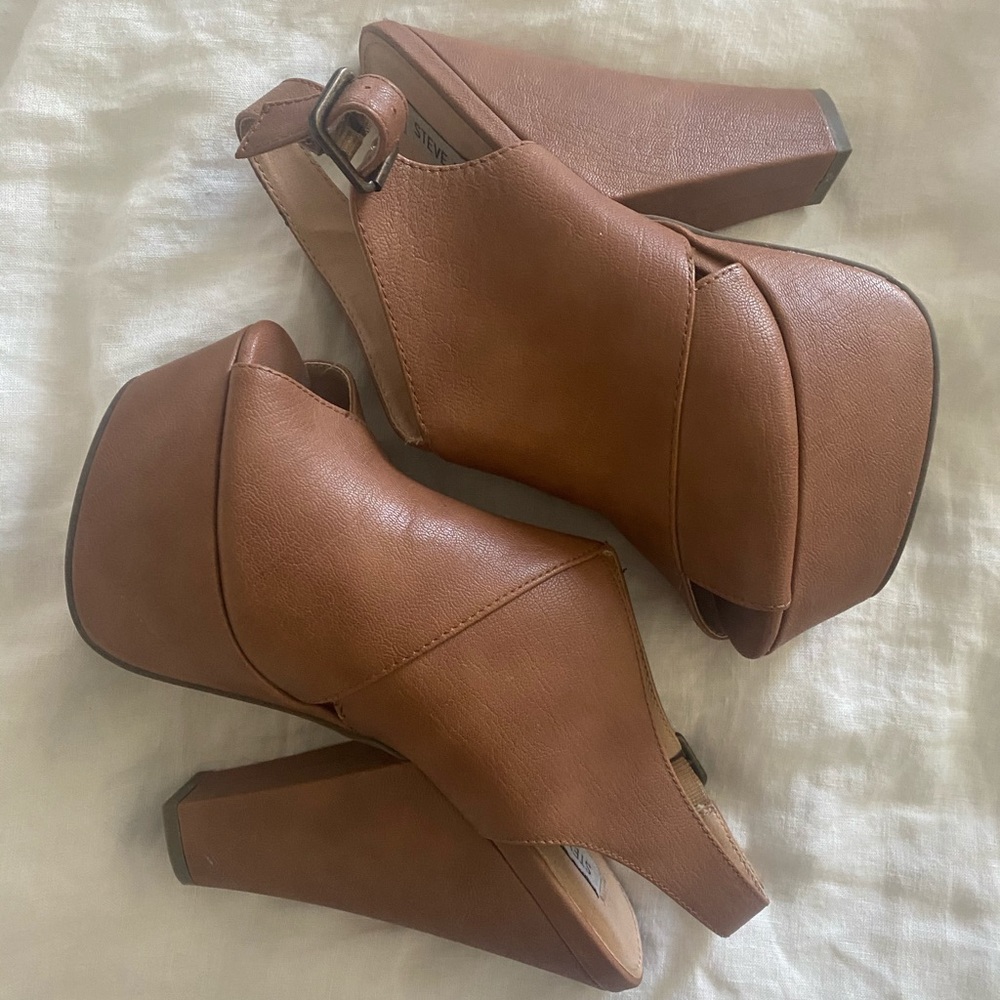 Steve Madden Giza platform heel